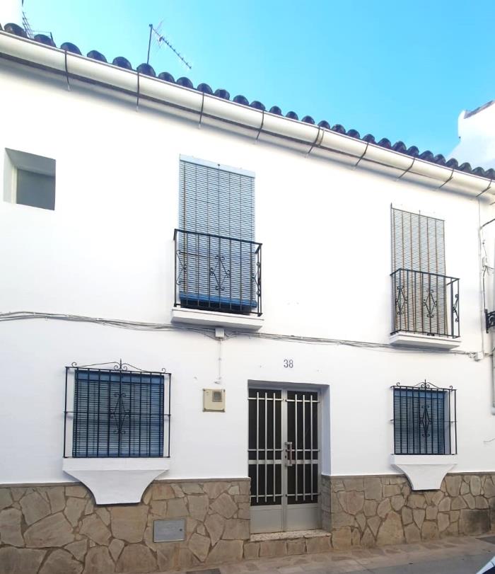 Vivienda en Gaucín con 5 dormitorios.