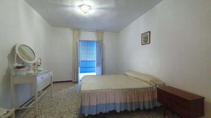 Vivienda en Gaucín con 5 dormitorios.