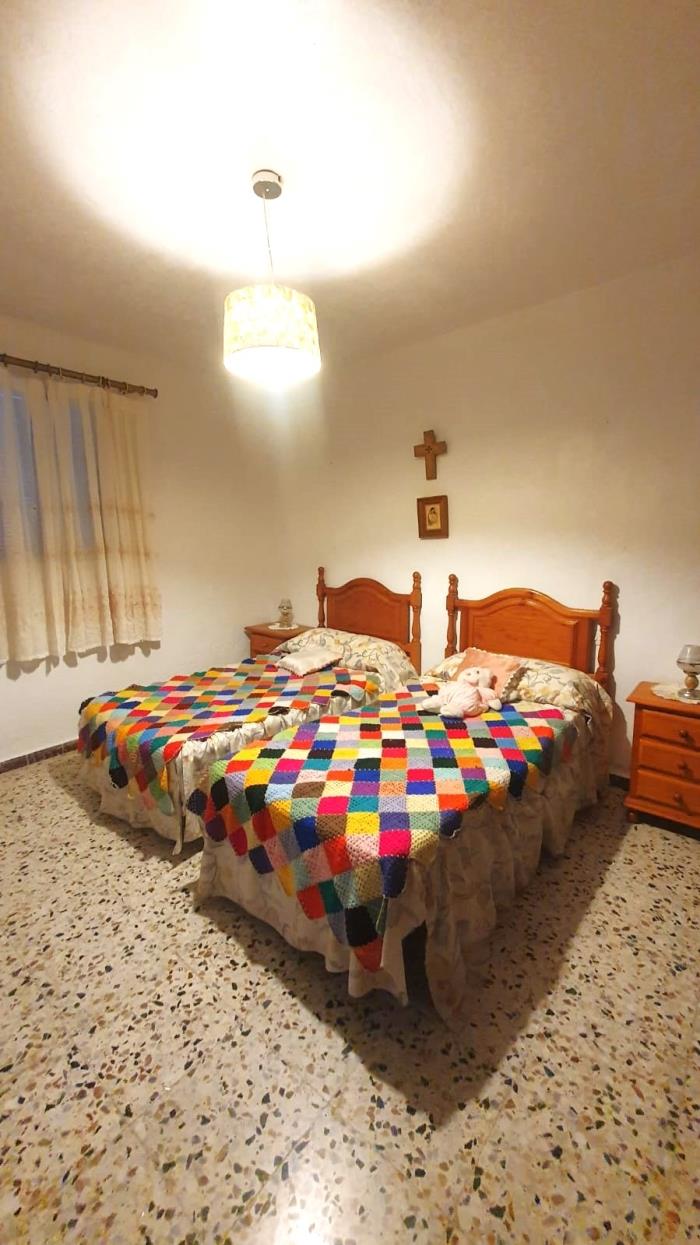 Vivienda en Gaucín con 5 dormitorios.