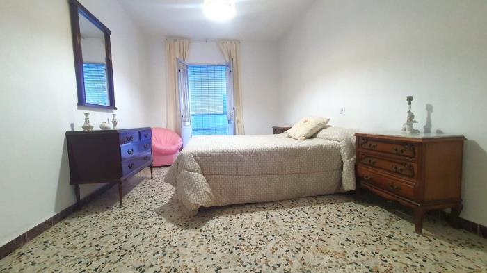 Vivienda en Gaucín con 5 dormitorios.